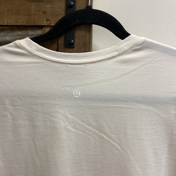 Lululemon || white crewneck Tee - Picture 3 of 4